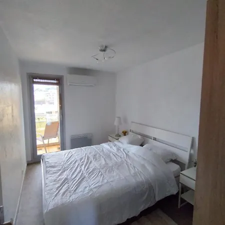 Le Fidgi - T3 6 Personnes Parking Prive Clim Terrasse Proche Plages Appartement